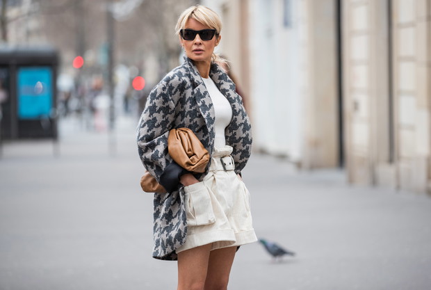 Moda na sztruks powraca! Zobacz, jak noszą go stylistki, dziennikarki modowe i gwiazdy Instagrama!