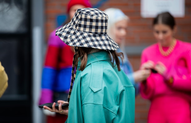 Ubrania w modną kratkę vichy - jak je noszą stylistki i gwiazdy Instagrama?