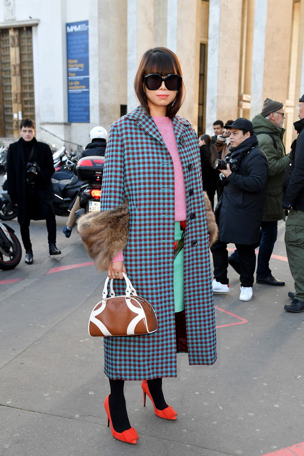 Ubrania w modną kratkę vichy - jak je noszą stylistki i gwiazdy Instagrama?