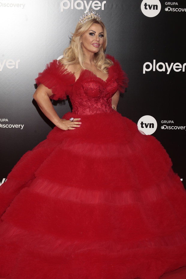 Ramówka TVN na jesień 2021: Magda Gessler jak zwykle zaskoczyła wszystkich kreacją. Danuta Stenka błyszczy na czerwonym dywanie!