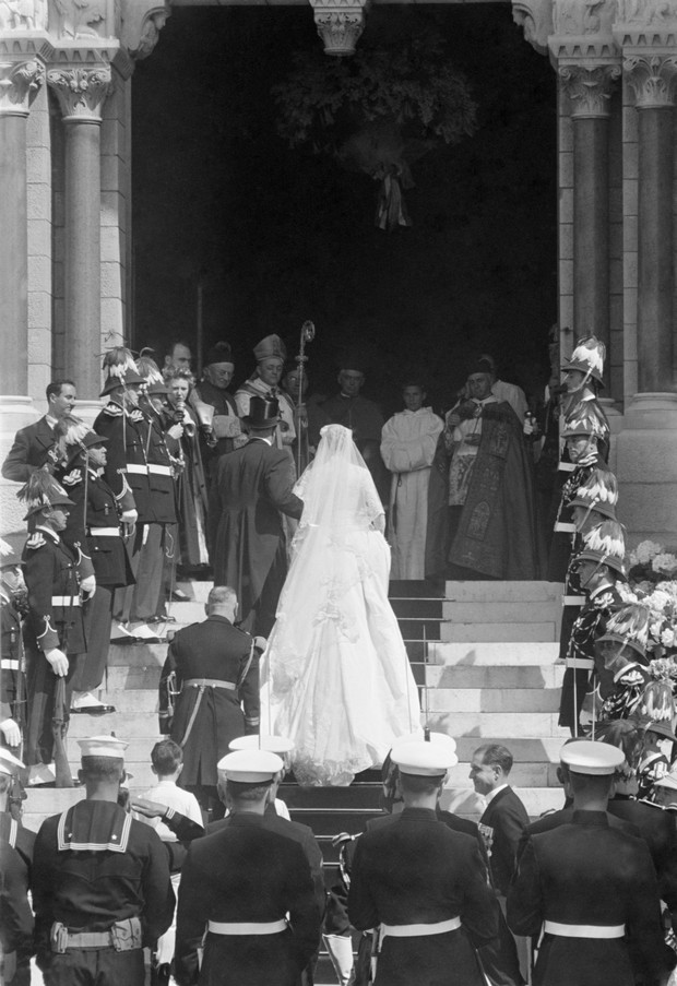 Suknia ślubna Grace Kelly - największe modowe wydarzenie XX wieku!
