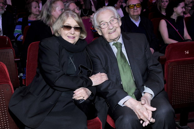 Andrzej Wajda i jego kobiety: cztery żony i ukochana córka Karolina. Jak wyglądało życie miłosne i rodzinne reżysera?