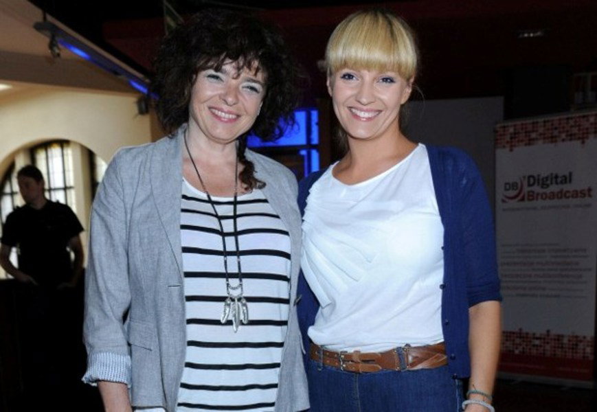 DOROTA SZELĄGOWSKA I KATARZYNA GROCHOLA Jak matko wać matce