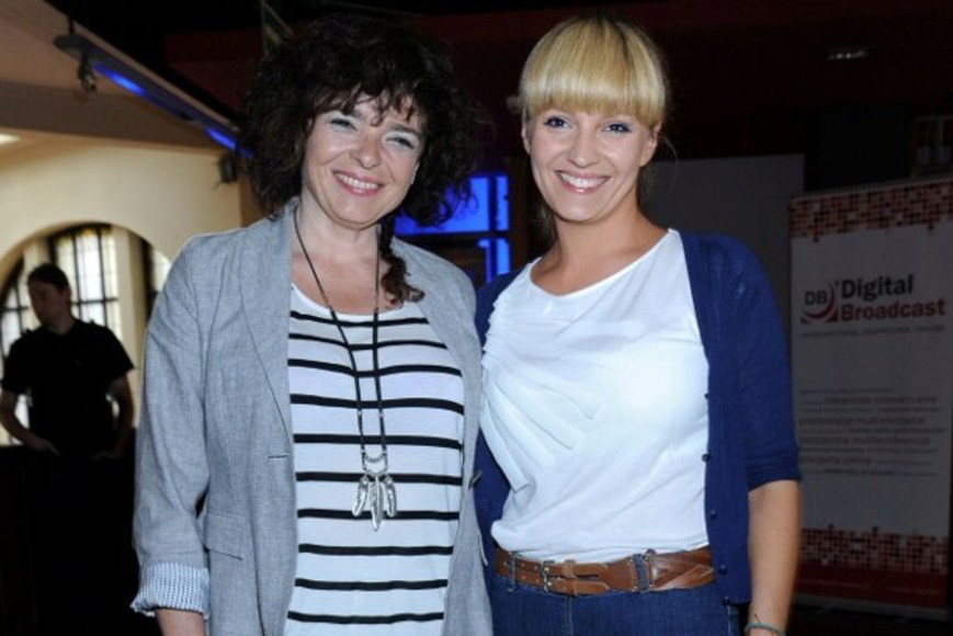 DOROTA SZELĄGOWSKA I KATARZYNA GROCHOLA Jak matko wać matce