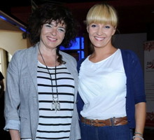 DOROTA SZELĄGOWSKA I KATARZYNA GROCHOLA Jak matko wać matce