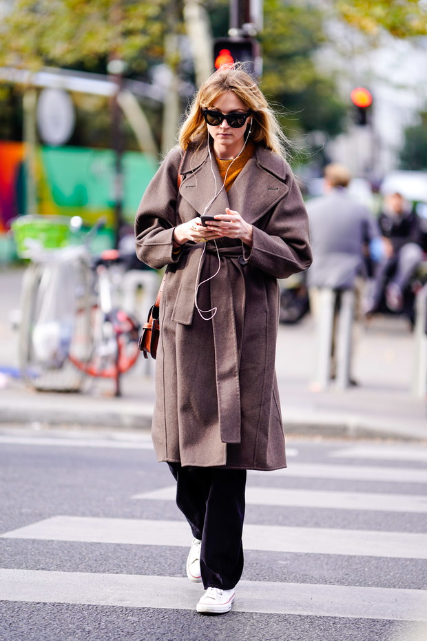 Beże i brązy: trendy moda wiosna 2019