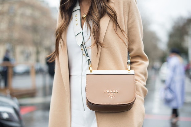 Beże i brązy: trendy moda wiosna 2019