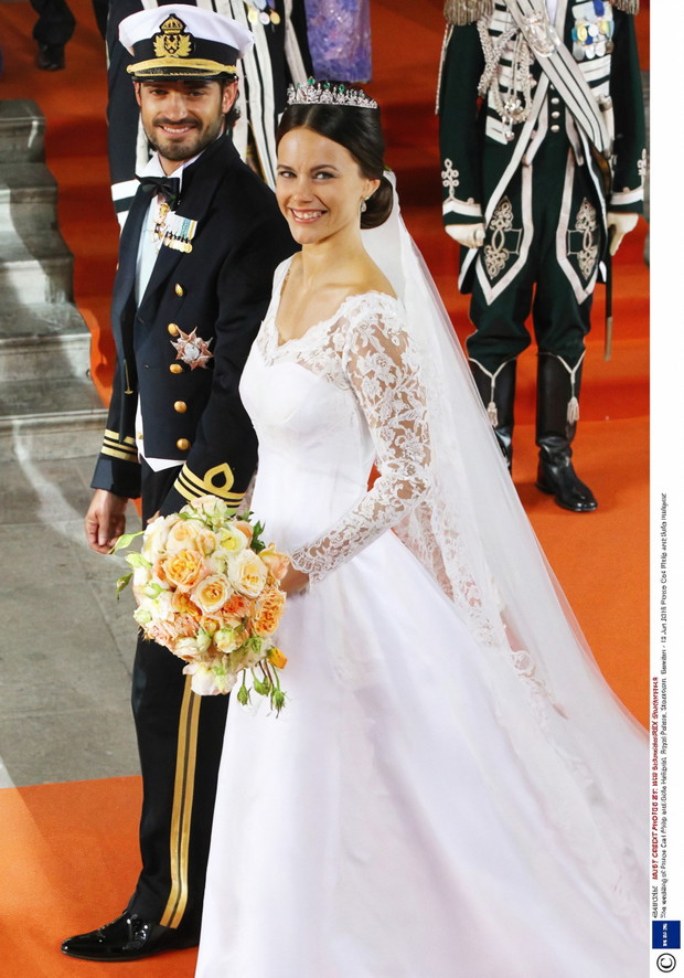 Grace Kelly, księżna Diana, Jackie Kennedy oto najsłynniejsze suknie ślubne wszech czasów ZDJĘCIA