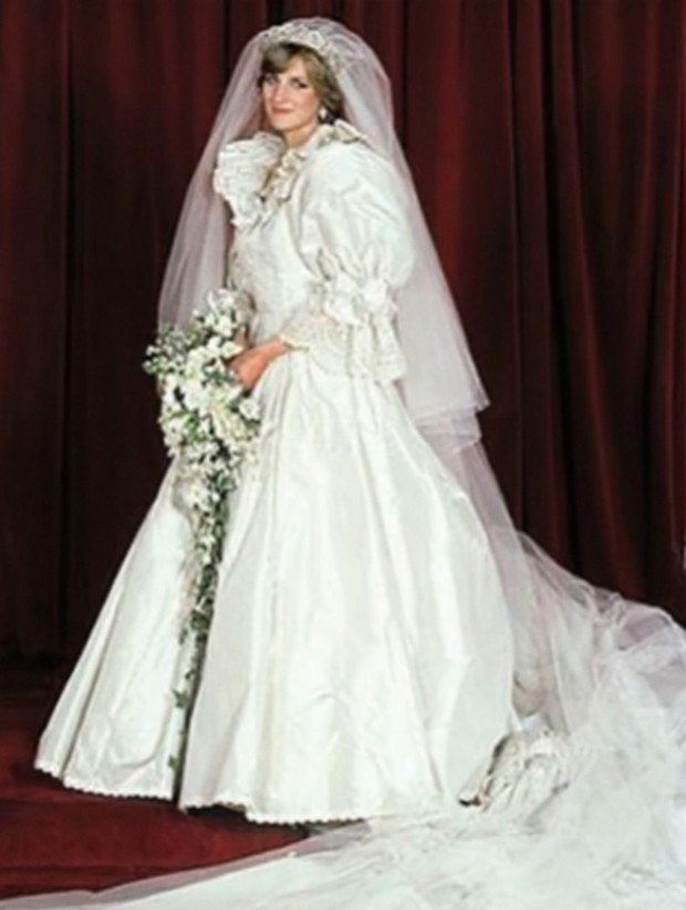 Grace Kelly, księżna Diana, Jackie Kennedy oto najsłynniejsze suknie ślubne wszech czasów ZDJĘCIA