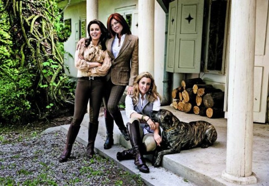 KAROLINA WAJDA, KATARZYNA DOWBOR, KAROLINA FERENSTEIN-KRAŚKO Galopem przez życie