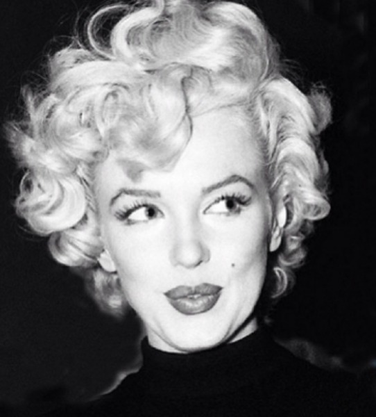 Marilyn Monroe kończyłaby dziś 90 lat. Jaka była naprawdę ikona wszech czasów? DUŻO ZDJĘĆ
