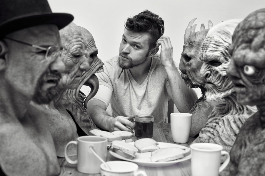 "Chcę pomagać dzieciakom, bo sam byłem nieśmiałym nastolatkiem z trądzikiem, a zostałem królem internetu."