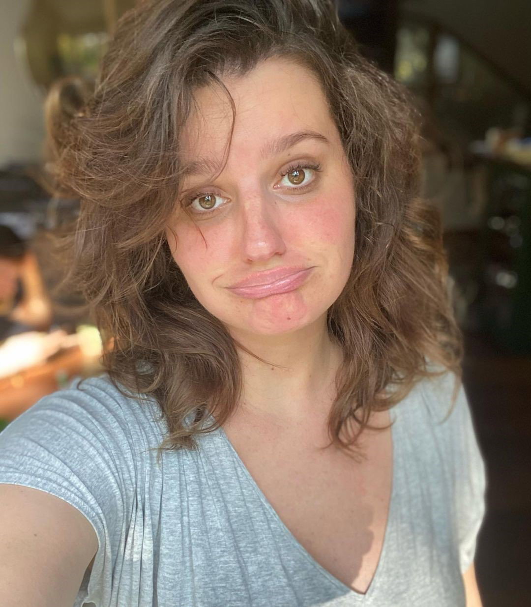 Zosia Zborowska robi kolejną próbę i wciska się w jeansy sprzed ciąży: "Jeszcze tylko dwa guziczki i ten boczek upchniemy". Mamy pokochały ją za to zdjęcie!