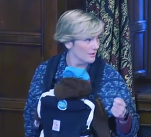 Stella Creasy przyszła do Sejmu z dzieckiem na rękach