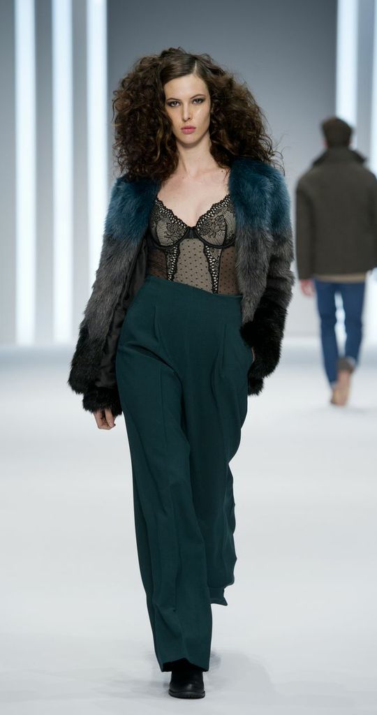 lOiUegyoj9sl_4EC3hg96R8KmXVnLV17AgLO4E6nQ4Y