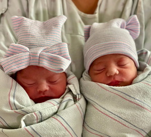 Bliźnięta z USA o dwóch różnych latach narodzin