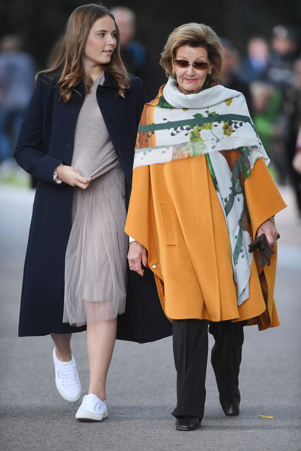 Ingrid Alexandra z babcią, królową Sonją