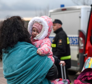 Sytuacja na przejsciu granicznym w Hrebennem. Mieszkańcy Ukrainy uciekają do Polski