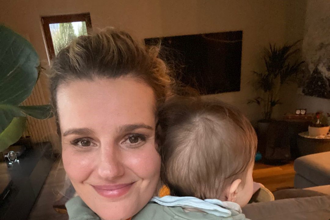 Zosia Zborowska pyta matki o kontrowersyjny sposób na ząbkowanie. Jak widać metoda przed którą ostrzegają eksperci szerzy się jak plaga