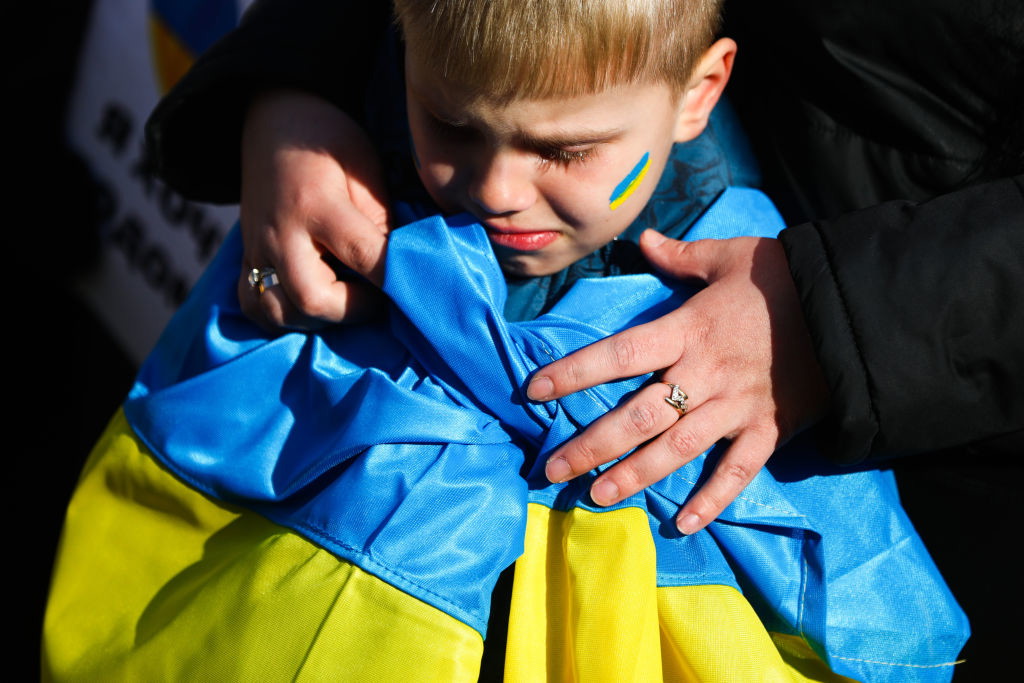 "Obiecuję być grzeczny, żebyśmy mogli spotkać się w niebie". Trudno zapomnieć słowa listu 9-latka do zabitej w Ukrainie mamy