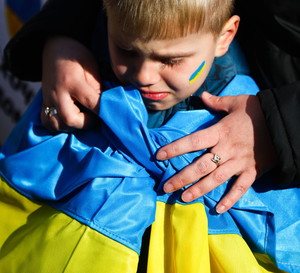 "Obiecuję być grzeczny, żebyśmy mogli spotkać się w niebie". Trudno zapomnieć słowa listu 9-latka do zabitej w Ukrainie mamy