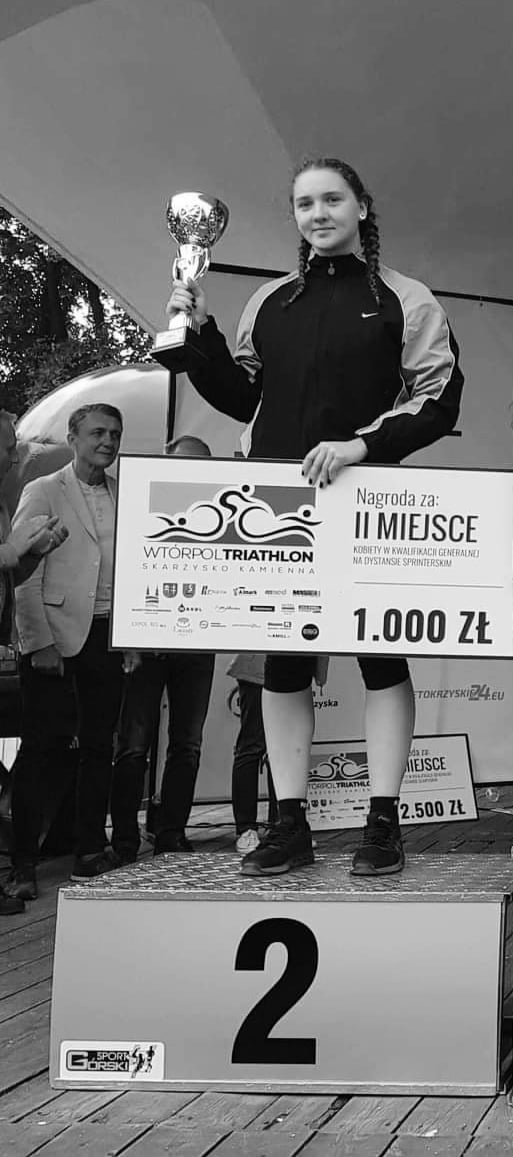Anita Zarychta nie żyje. Co było przyczyną nagłej śmierci 22-letniej pływaczki?