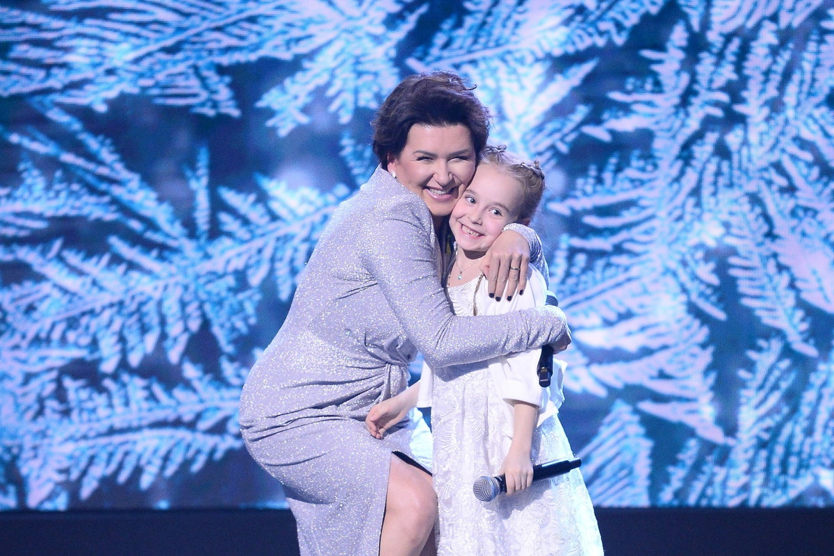 Wiktory 2022: Amelka i Katarzyna Łaska zaśpiewały "Mam tę moc"