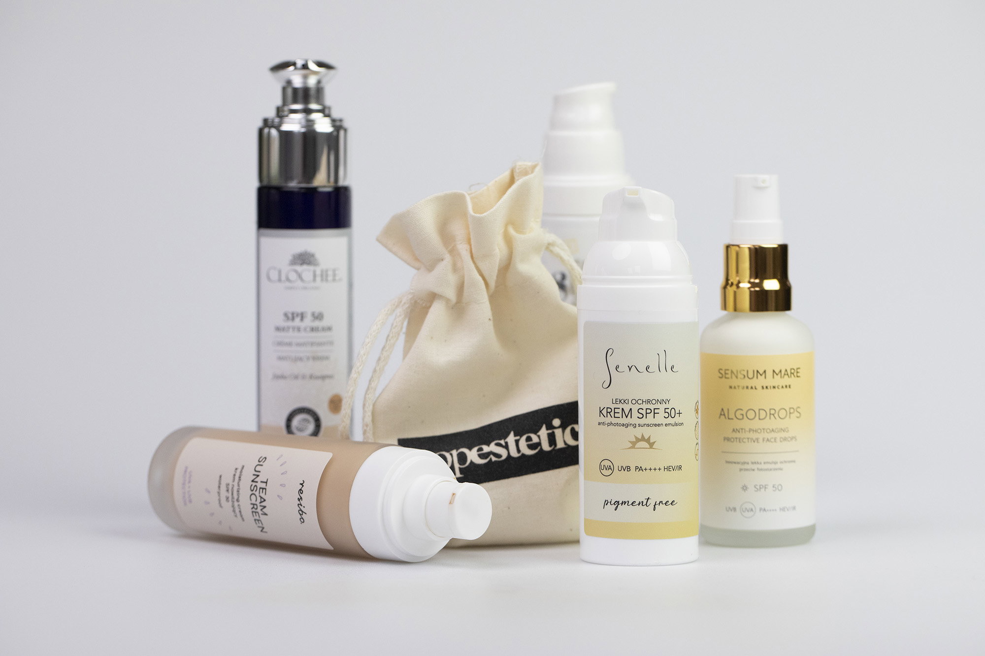 Wybraliśmy TOP 5 kosmetyków naturalnych z ochroną przeciwsłoneczną - znajdziesz je na topestetic