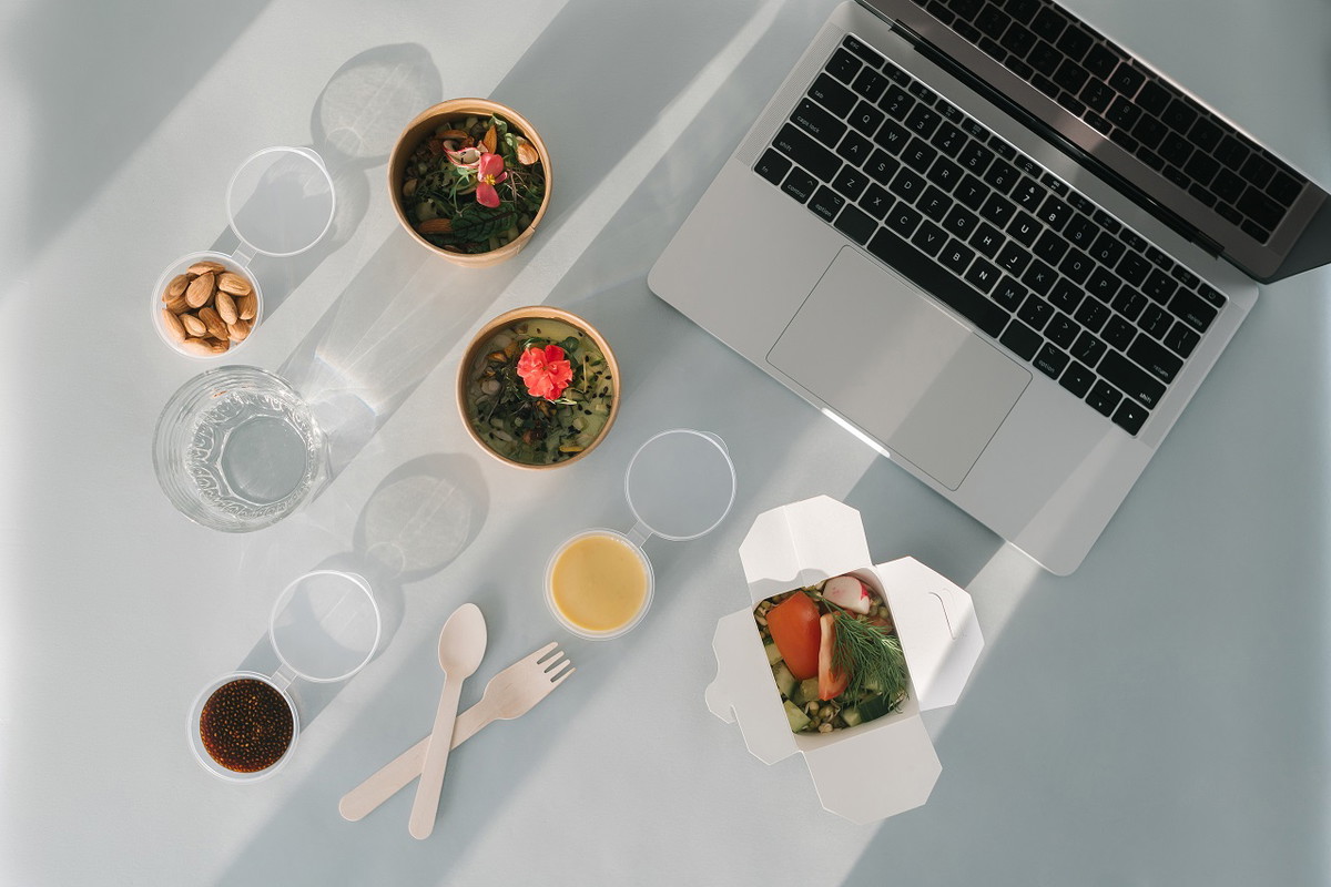 Jak wygląda odchudzanie z dietą online i trenerem?