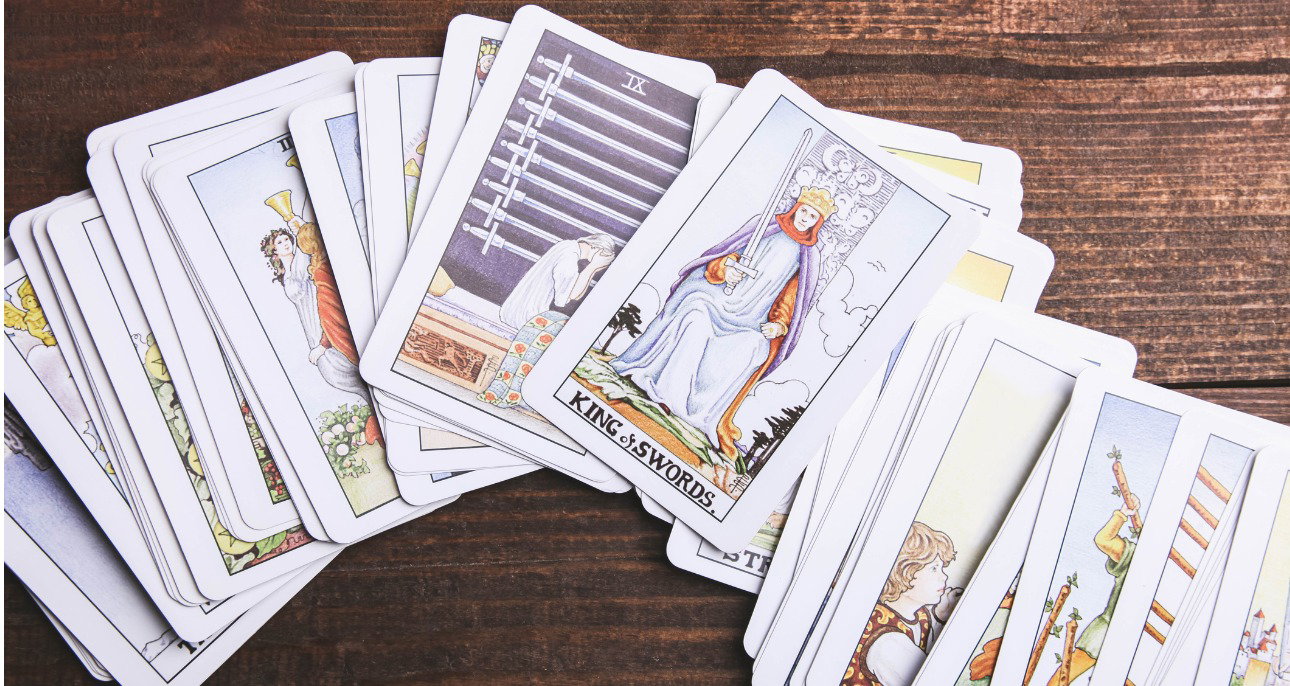 krol-mieczy-karta-tarot