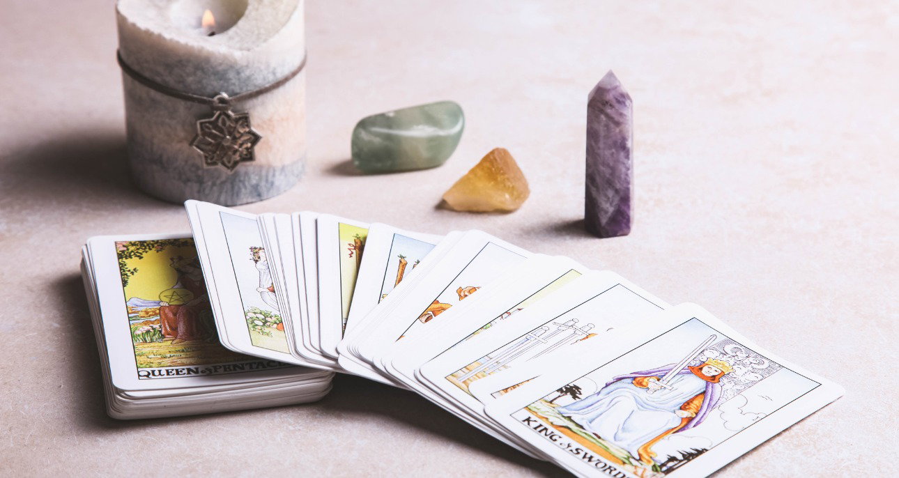 rycerz-kielichow-tarot