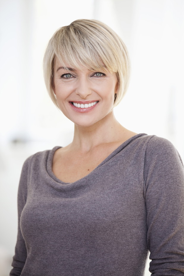 Krótkie włosy blond