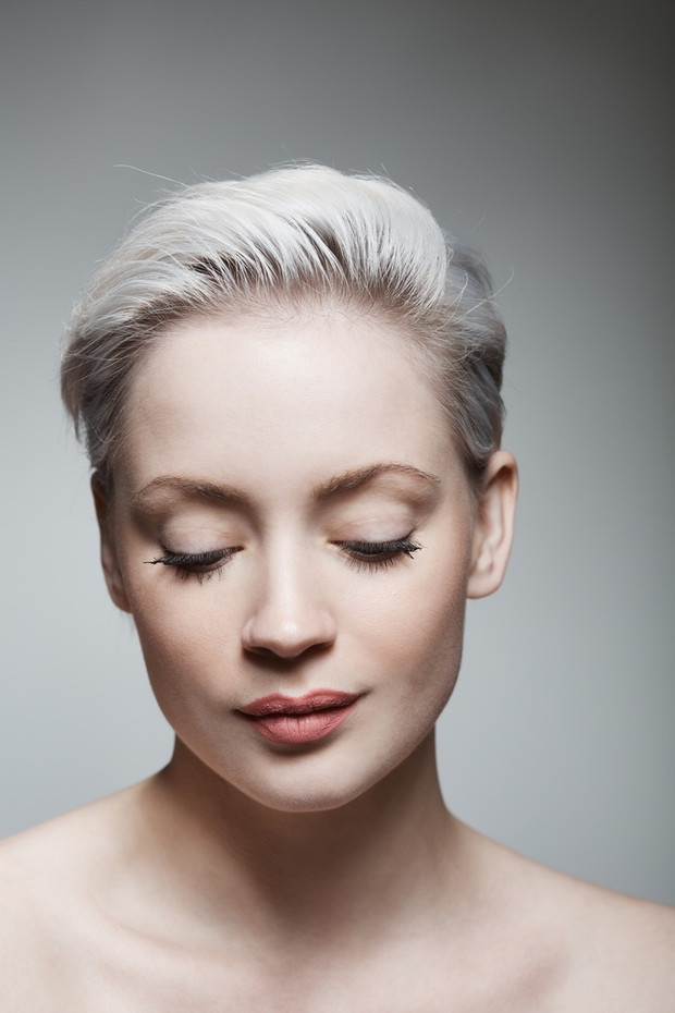 Krótkie włosy blond