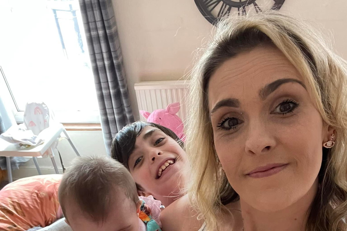 Kobieta z anoreksją usłyszała, że nie będzie mogła zajść w ciążę. Dziś jest szczęśliwa mamą 9 dzieci