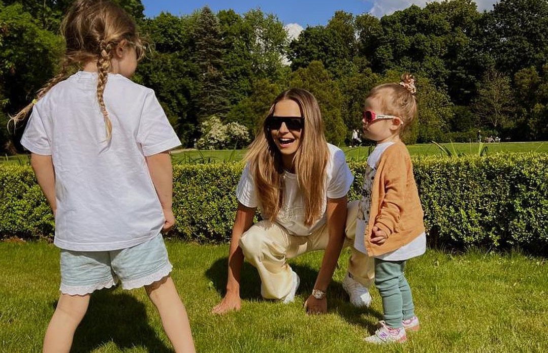 Anna Lewandowska po raz pierwszy pokazała twarze córek. Dlaczego się na to zdecydowała?