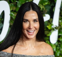 59-letnia Demi Moore pokazała zdjęcie w bikini i wygląda tak, że trudno uwierzyć w wiek gwiazdy!