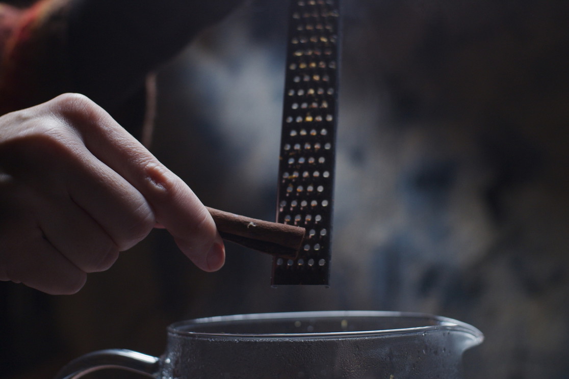 Już jedna szczypta tej przyprawy przynosi szczęście i nie wpuszcza do domu złych mocy. Skuteczny rytuał na szczęście dla zapracowanych