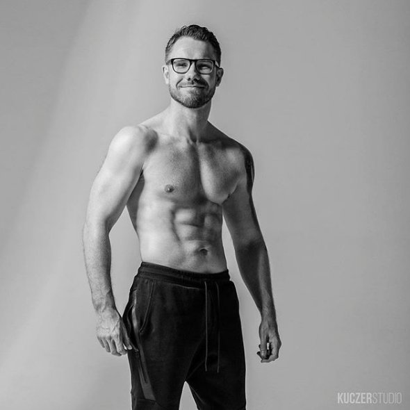 Kim jest Mateusz Grzesiak?