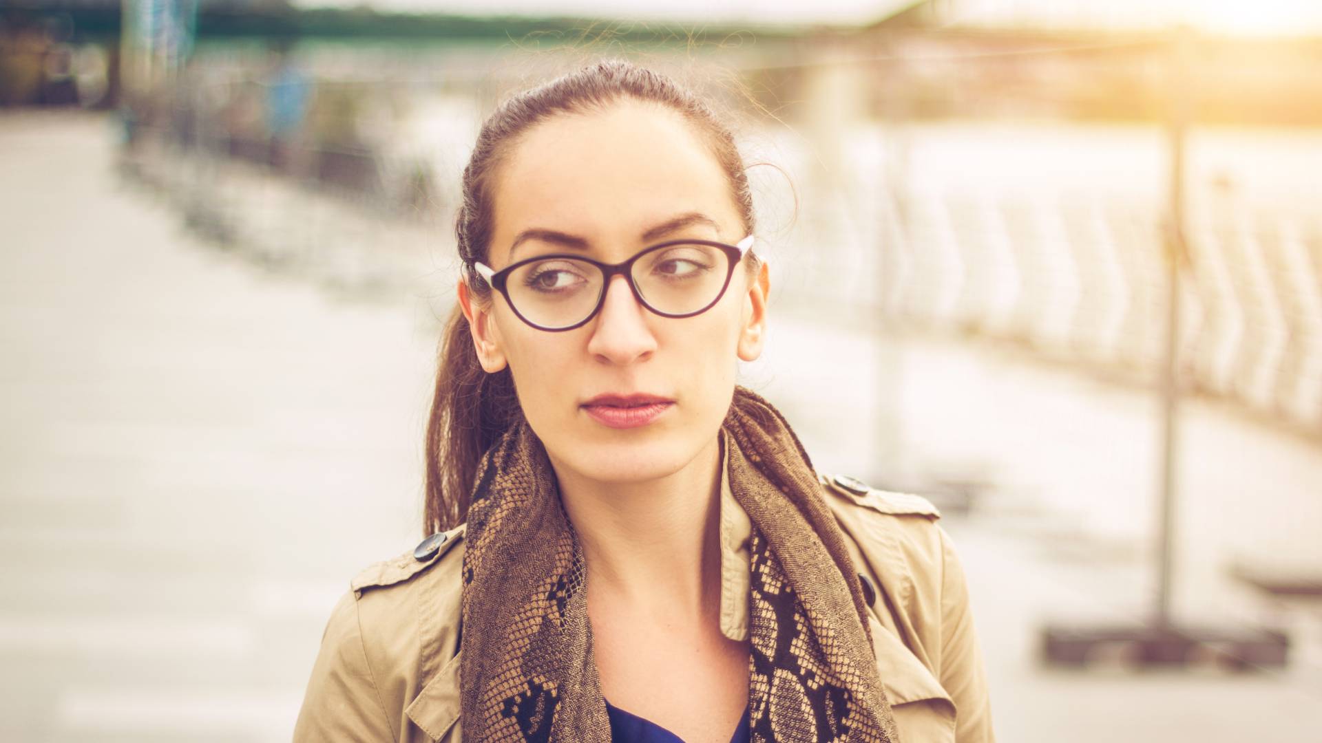 5 powściągliwych znaków zodiaku. Te osoby nigdy ci nie powiedzą, co tak naprawdę o tobie myślą