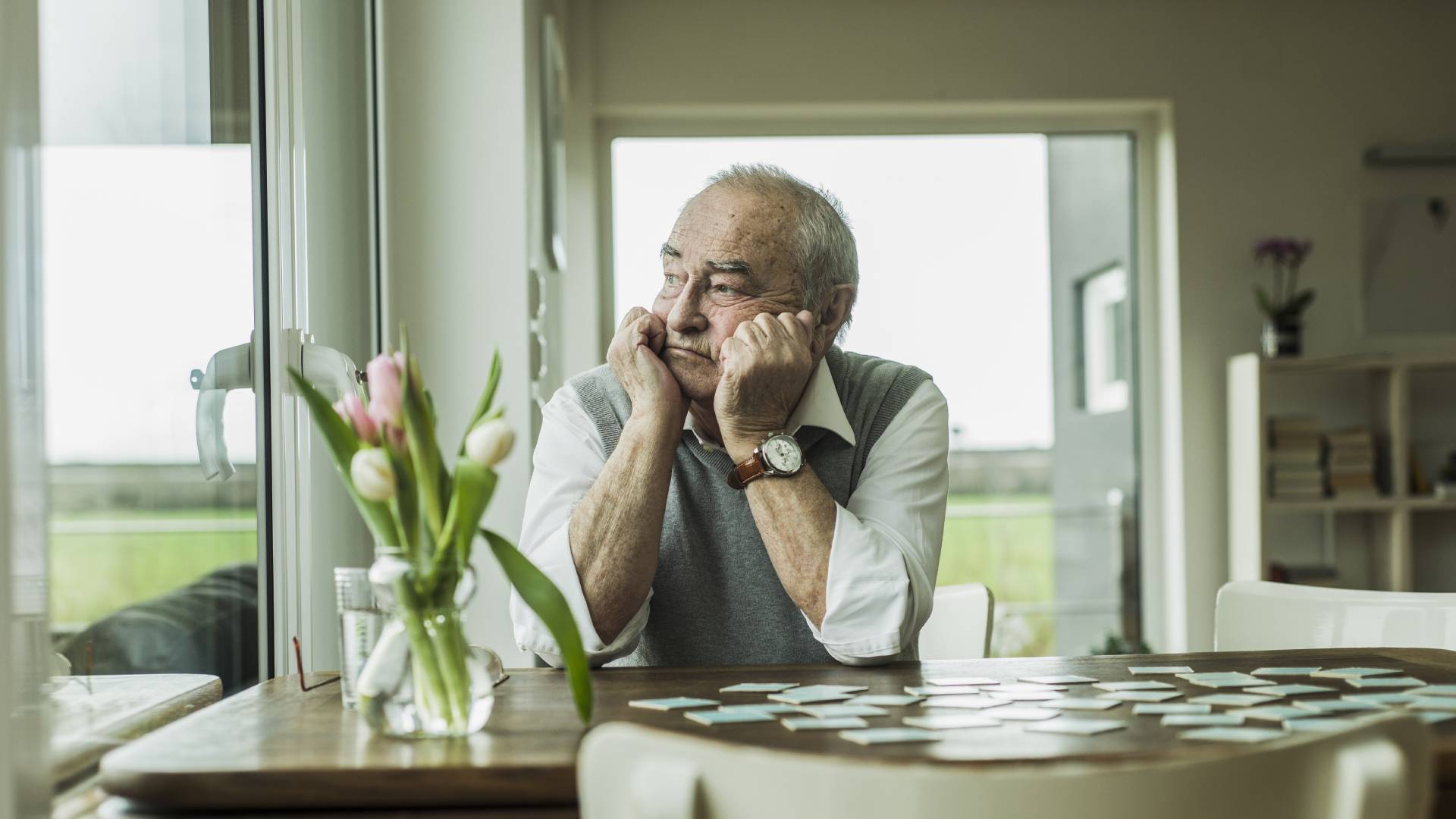 Ci mężczyźni są łasi na komplementy. Bez miłych słówek wciąż chodzą nadąsani