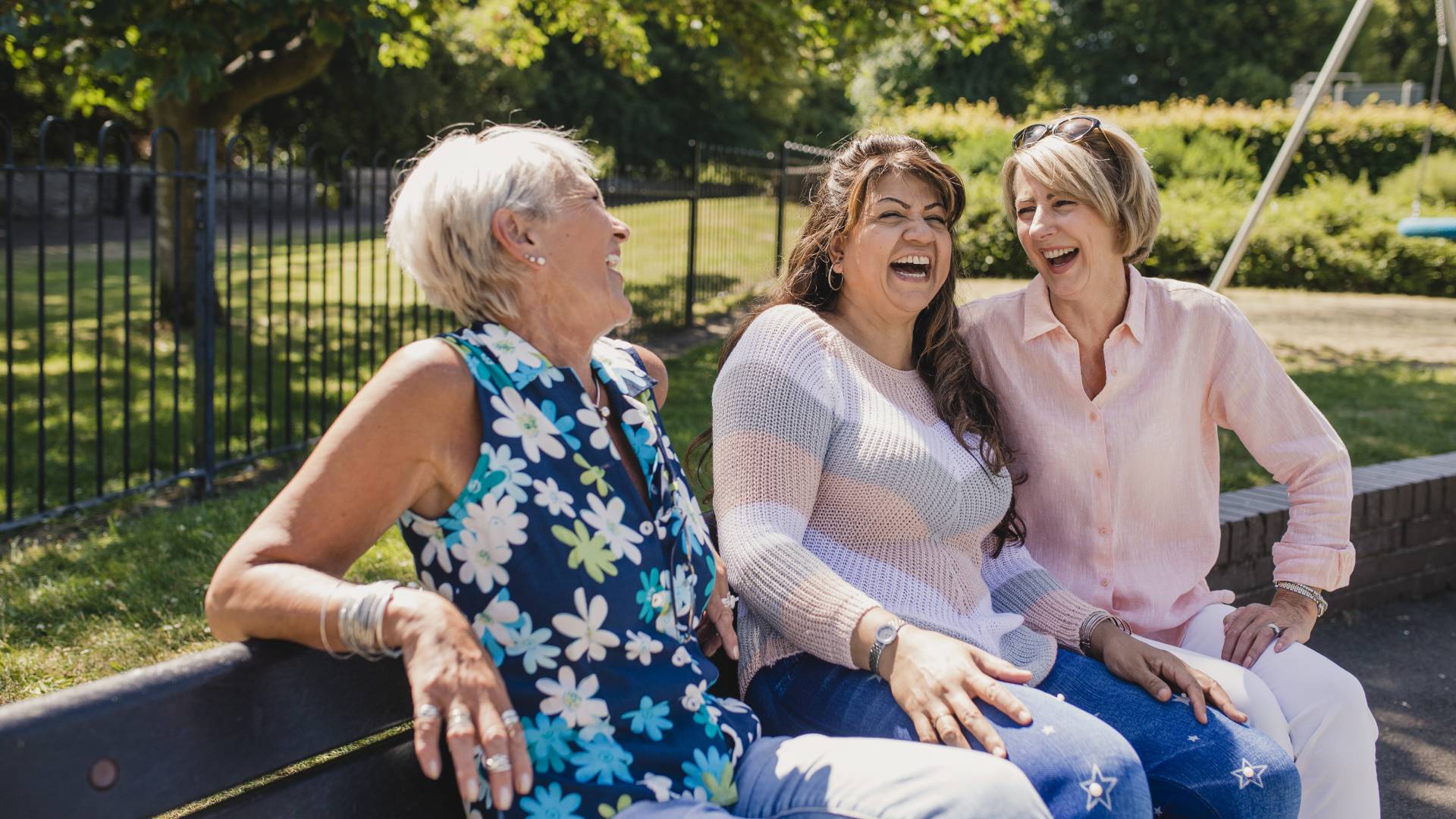 Babska solidarność. Poznaj imiona 7 kobiet, które zawsze trzymają ze sobą sztamę
