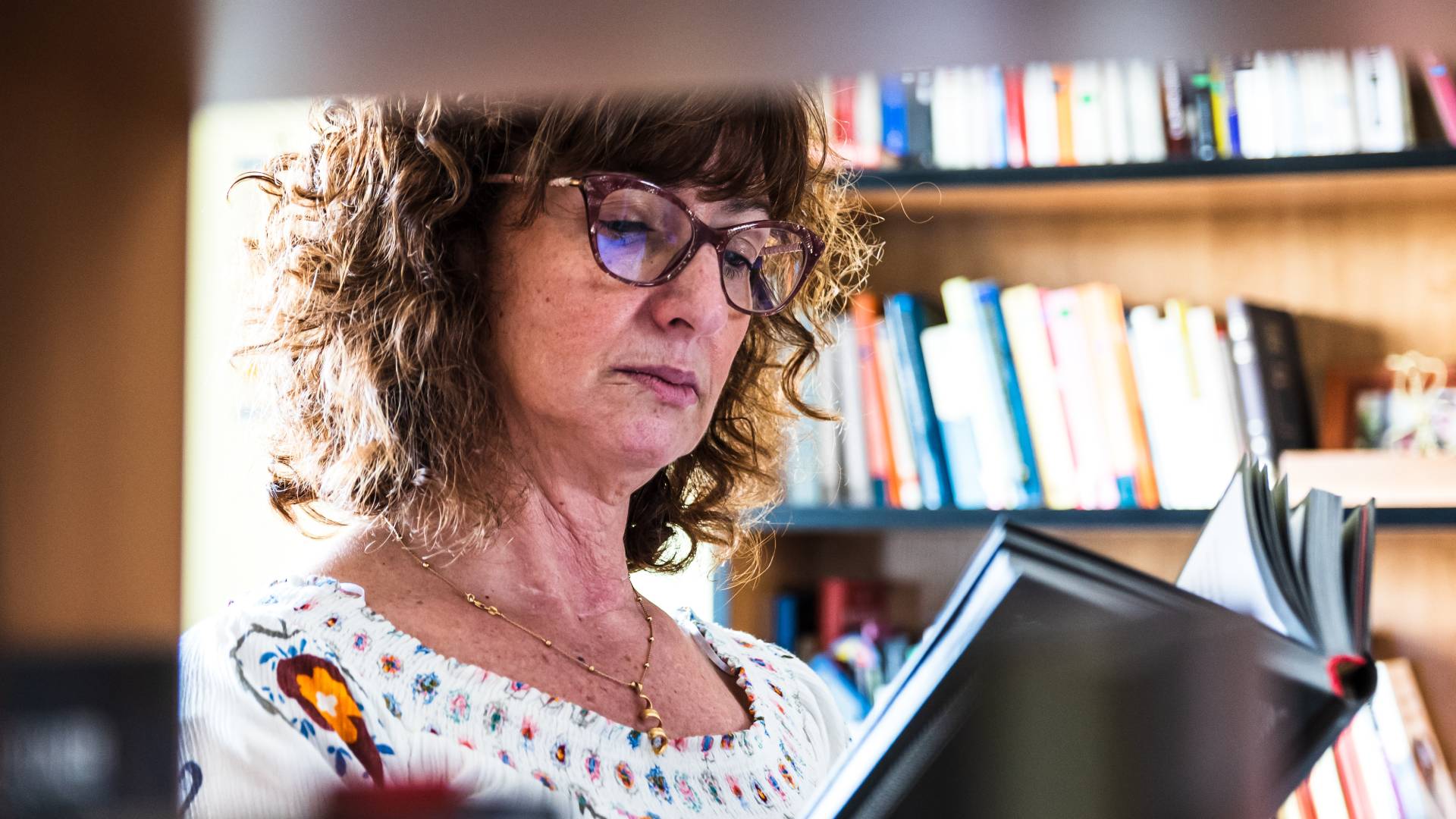 Te kobiety to chodzące encyklopedie. Zawsze wszystko wiedzą i nic ich nie zaskoczy