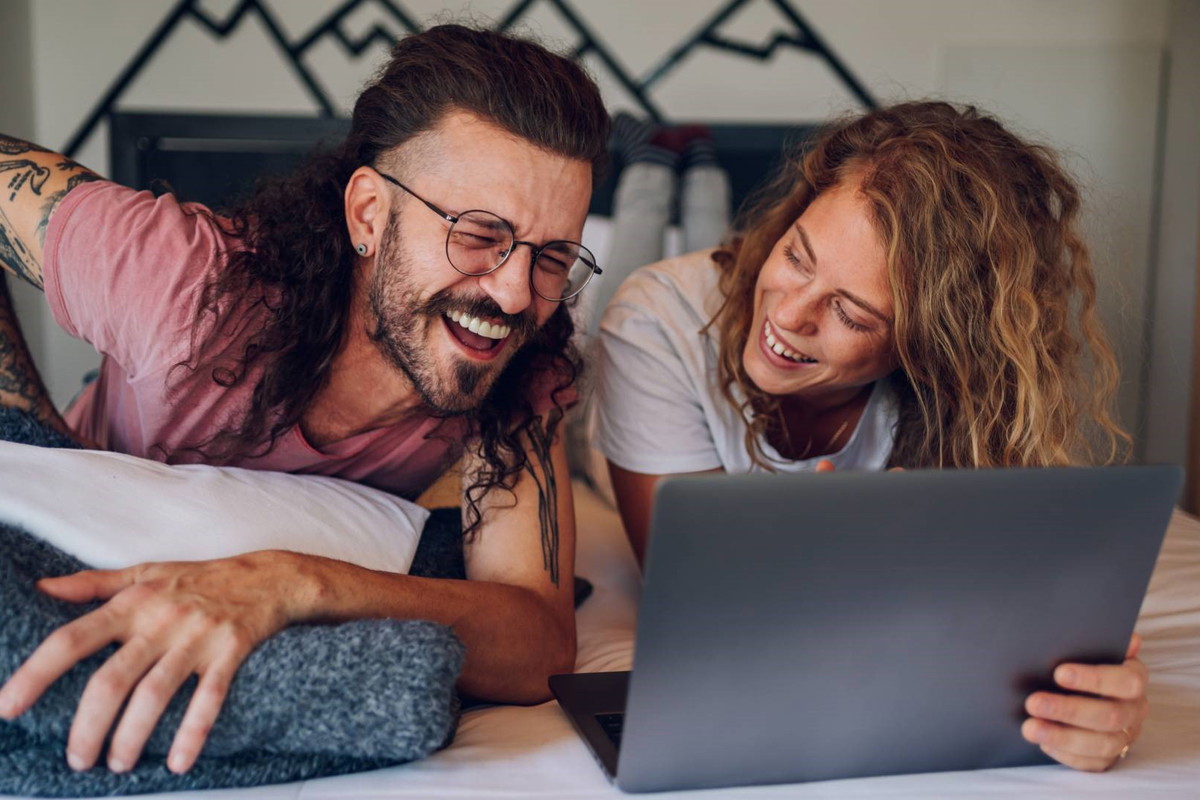 Wskazano znaki zodiaku, które zawsze żyją na kocią łapę. Boją się poważnych zobowiązań