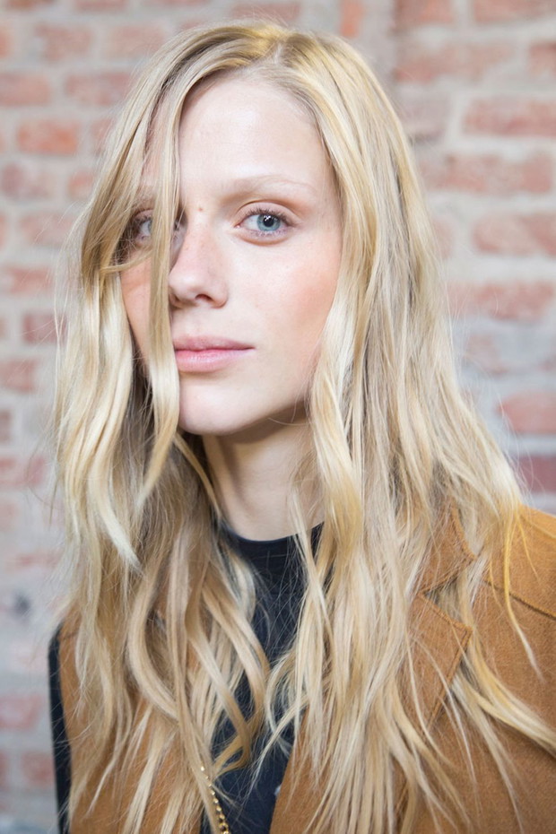 Fryzury długie włosy wiosna 2018