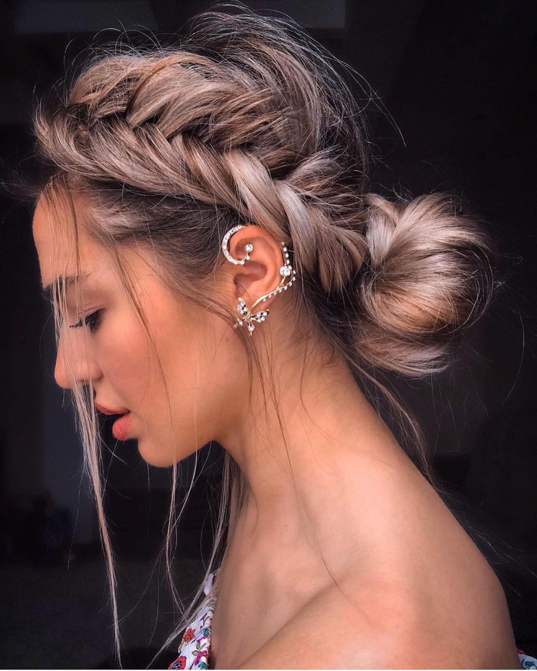 Warkocz dookoła głowy