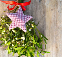 całowanie pod jemiołą