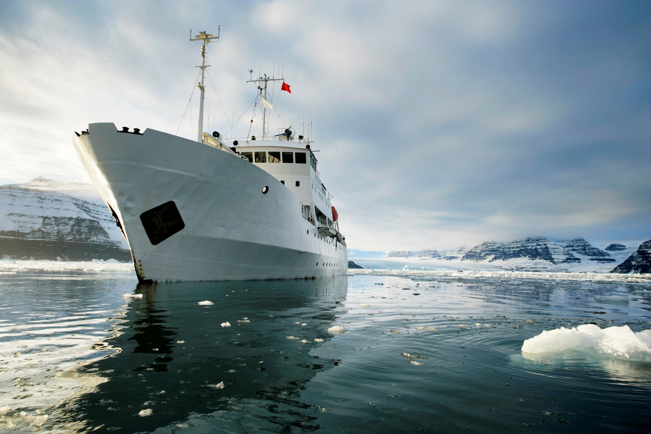 Sennik statek: co oznacza sen o statku? T
