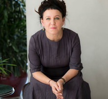 Olga Tokarczuk wygłosiła mowę noblowską: 10 najważniejszych cytatów, które powinnaś znać