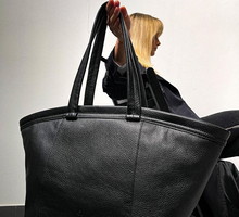 Ten model torebki będzie hitem 2022 roku! Torba shopper - wielki powrót najbardziej praktycznej torby, jaką będziesz miała w szafie