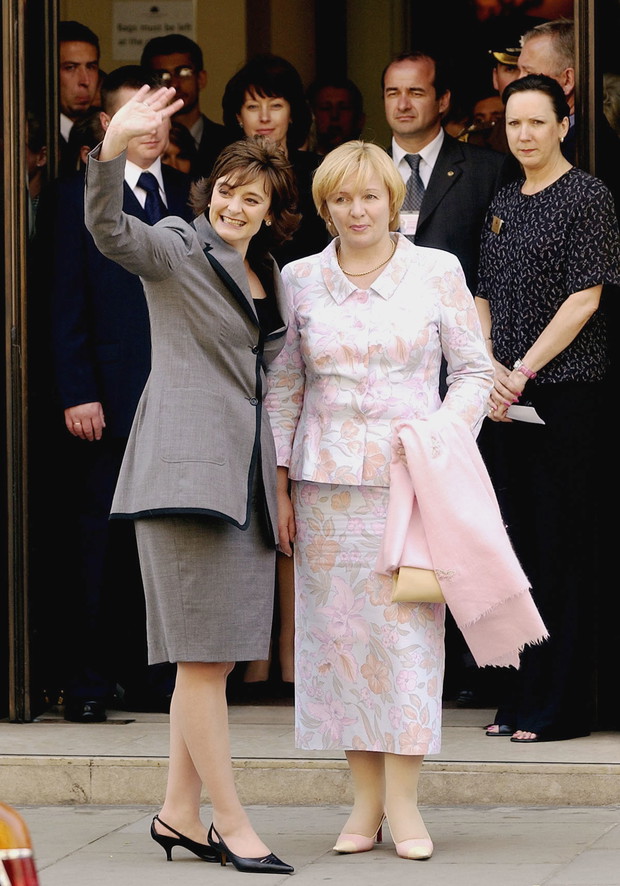 Żona Władimira Putina to chyba najbardziej strzeżona żona świata. Jaką tajemnicę skrywa Ludmiła Aleksandrowna?